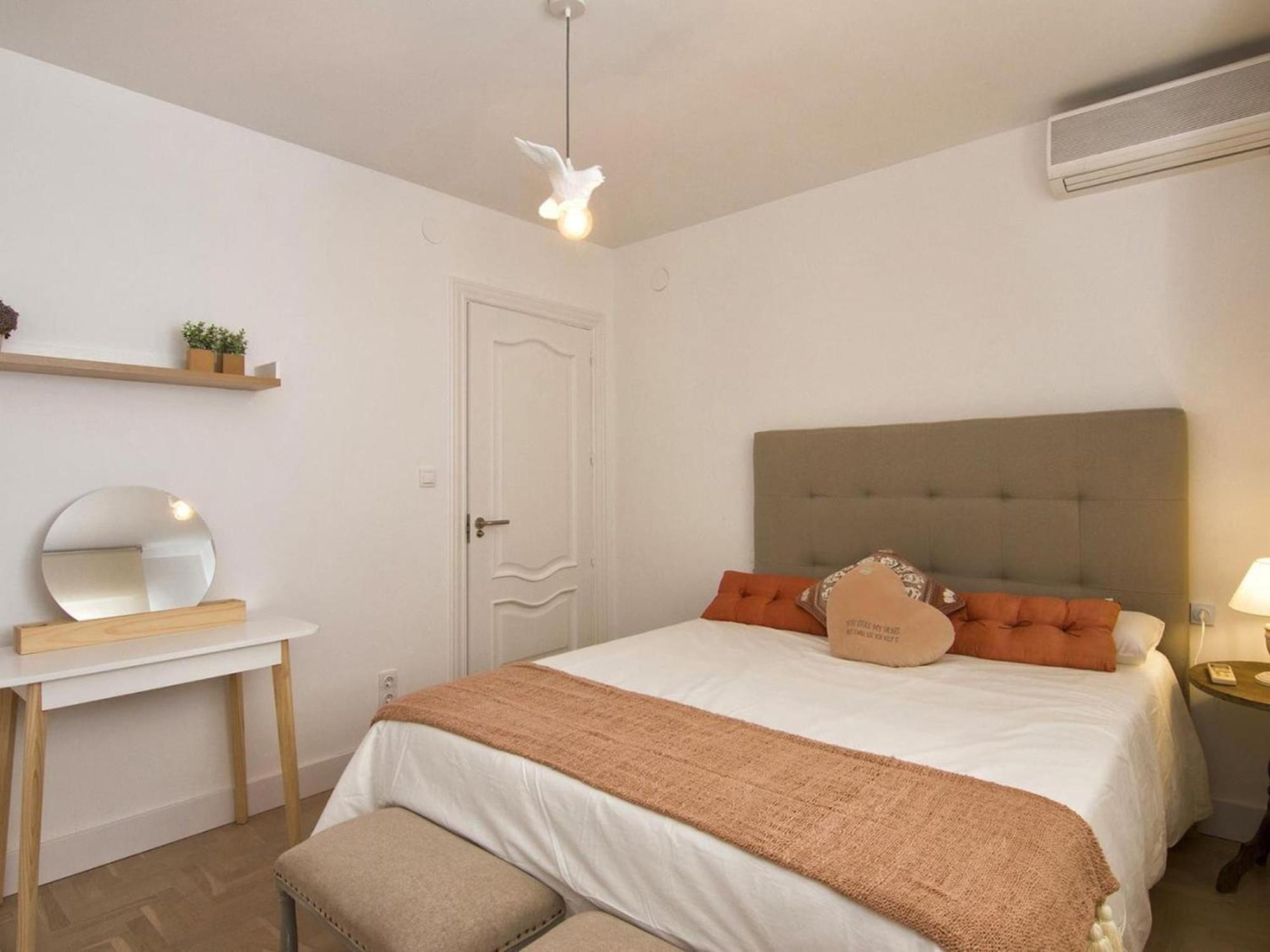 Glow And Elegant Apartment In Granada Center Free Parking Exterior photo
