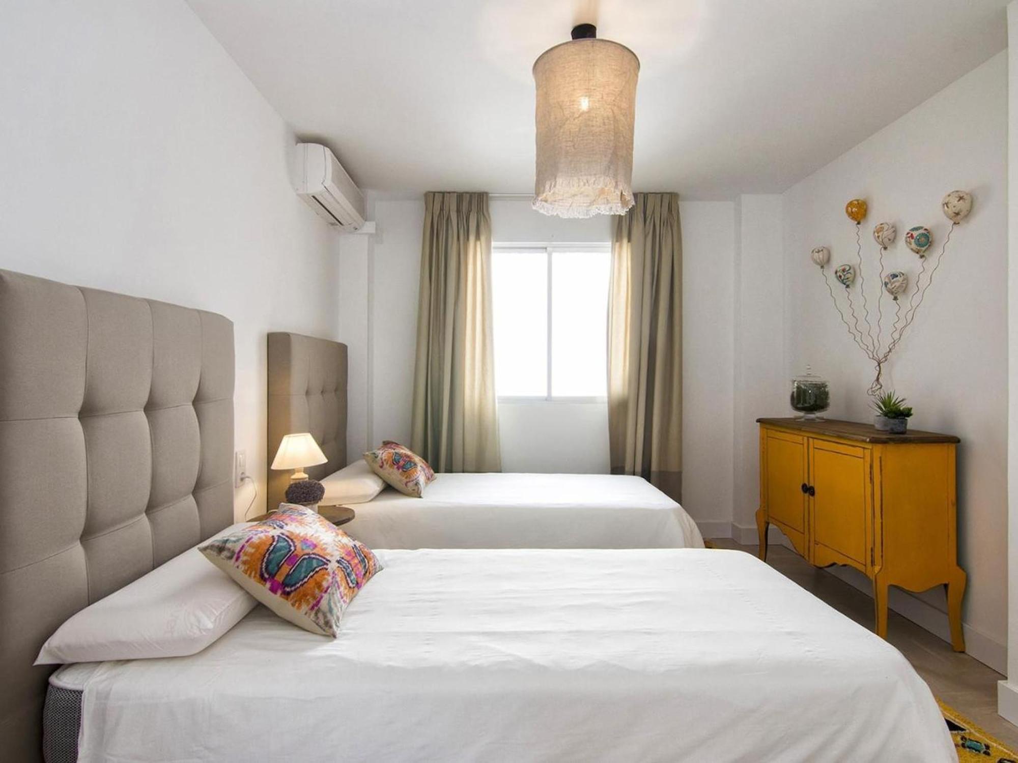 Glow And Elegant Apartment In Granada Center Free Parking Exterior photo